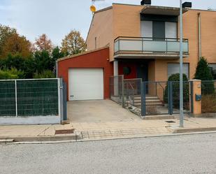 Vista exterior de Casa o xalet en venda en Cascante amb Calefacció, Jardí privat i Parquet