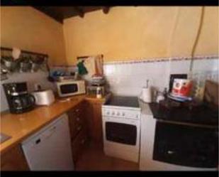 Kitchen of House or chalet for sale in Madrigal de las Altas Torres