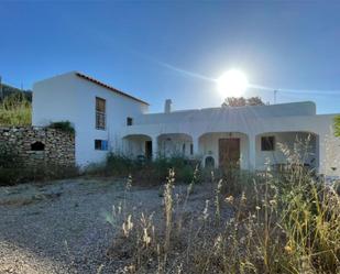 Vista exterior de Finca rústica en venda en Sant Joan de Labritja amb Jardí privat i Terrassa