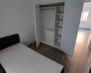 Dormitori de Apartament per a compartir en Azuqueca de Henares amb Aire condicionat, Calefacció i Forn