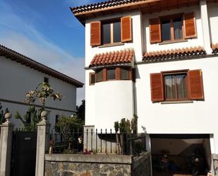 Exterior view of Duplex for sale in Arucas  with Air Conditioner, Private garden and Parquet flooring