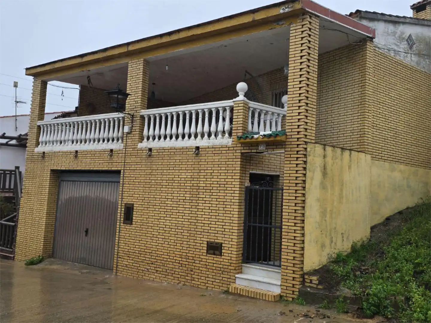 Vista exterior de Casa adosada en venta en Santa Ana la Real con Calefacción, Terraza y Trastero