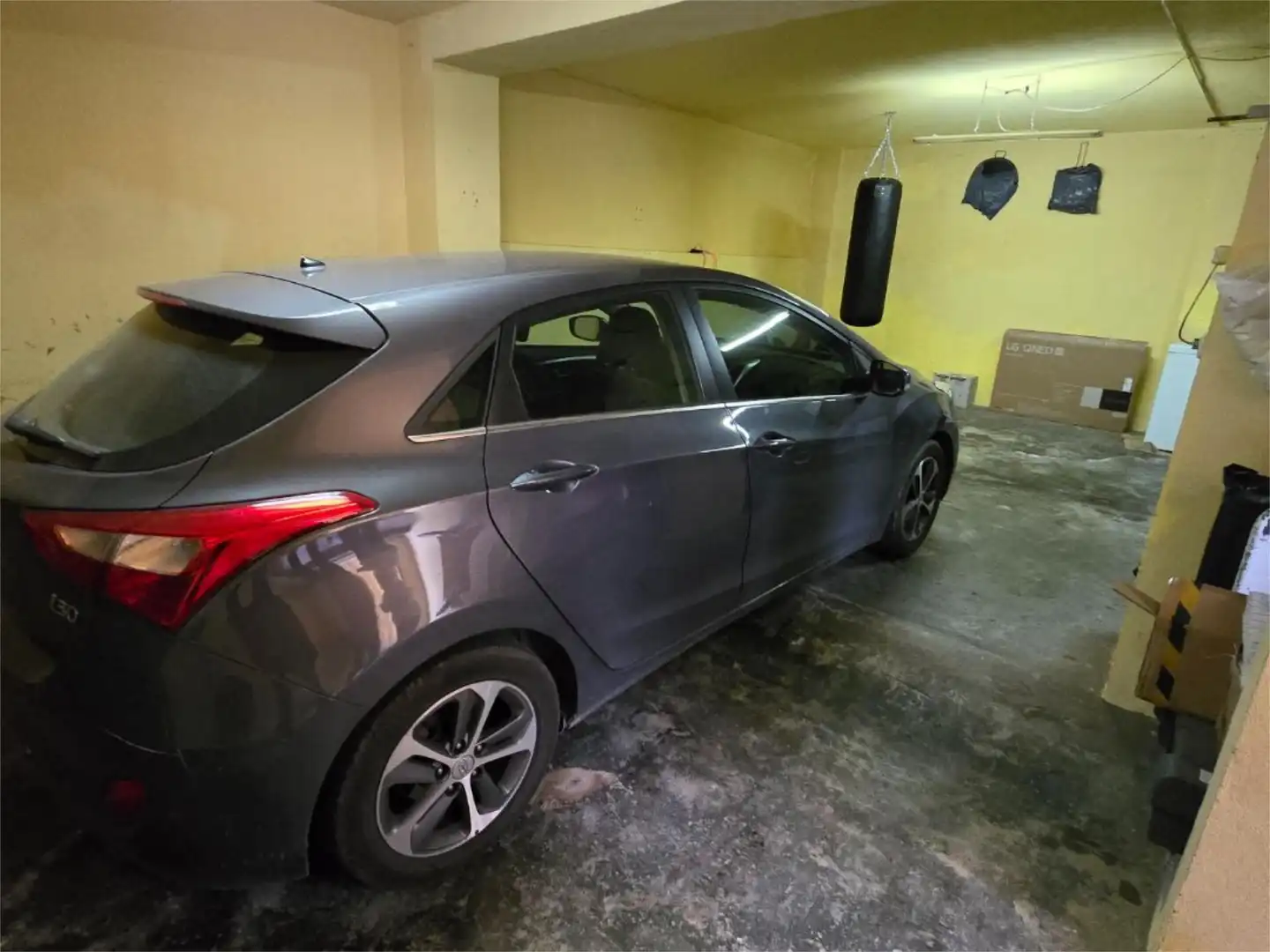 Parking de Casa adosada en venta en Santa Ana la Real con Calefacción, Terraza y Trastero