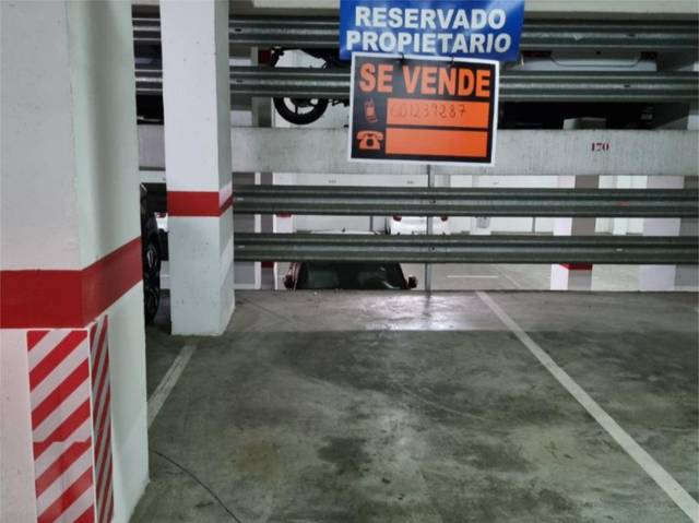 Garaje en Venta en Calle Santiago, 150 en San Luis