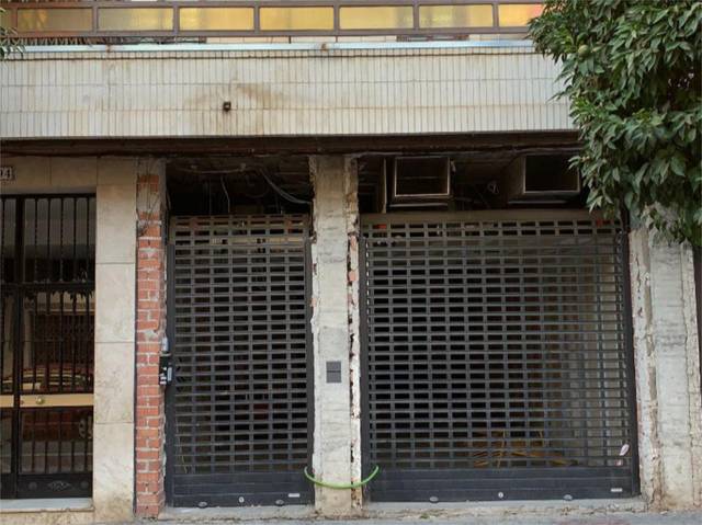 Local comercial en Venta en Calle Madre María Teresa, 94 en Barrio del Nervión