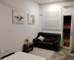 Sala d'estar de Local de lloguer en  Córdoba Capital amb Aire condicionat, Calefacció i Moblat