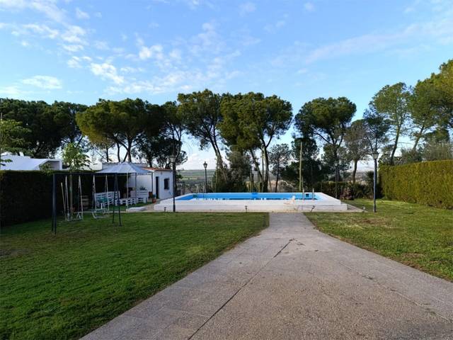 Casa-chalet en Venta en Calle Romero, 6 en Aznalcázar