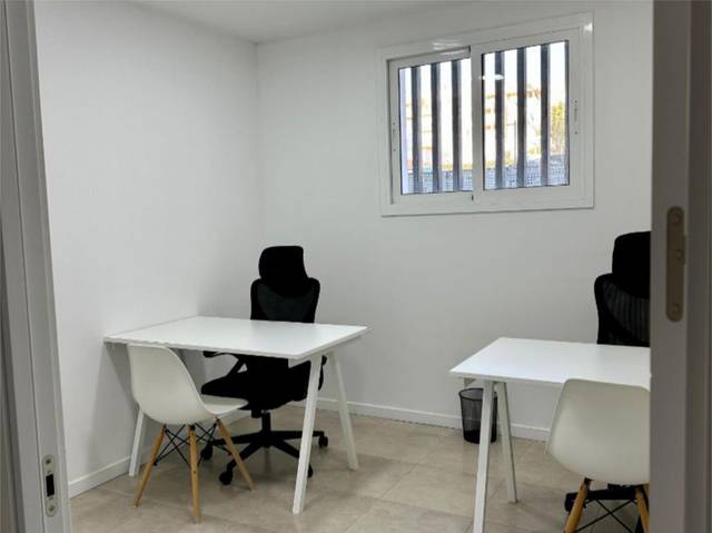 Oficina en Alquiler en Avinguda Pere Matutes Noguera, 34 en Ses Figueretes - Platja d'en Bossa - Cas Serres