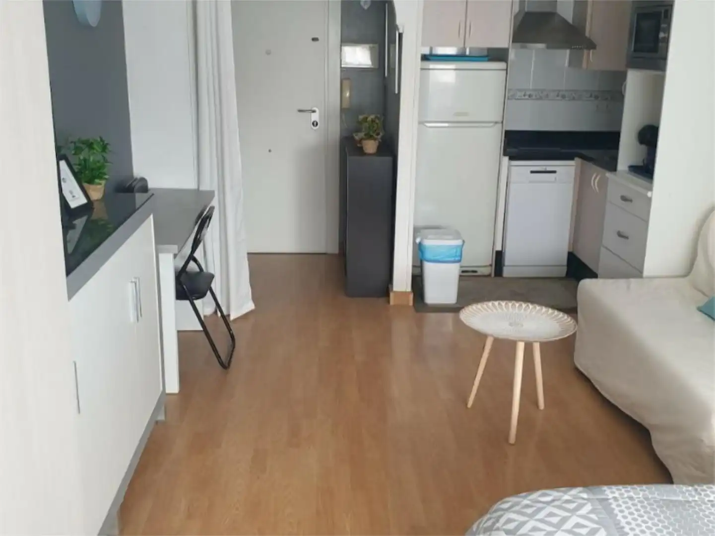 Flat for rent in Avenida Antonio Toré Toré, 54, Poniente - Faro Kitchen of Flat for rent in Vélez-Málaga with Air Conditioner, Heating and Swimming Pool