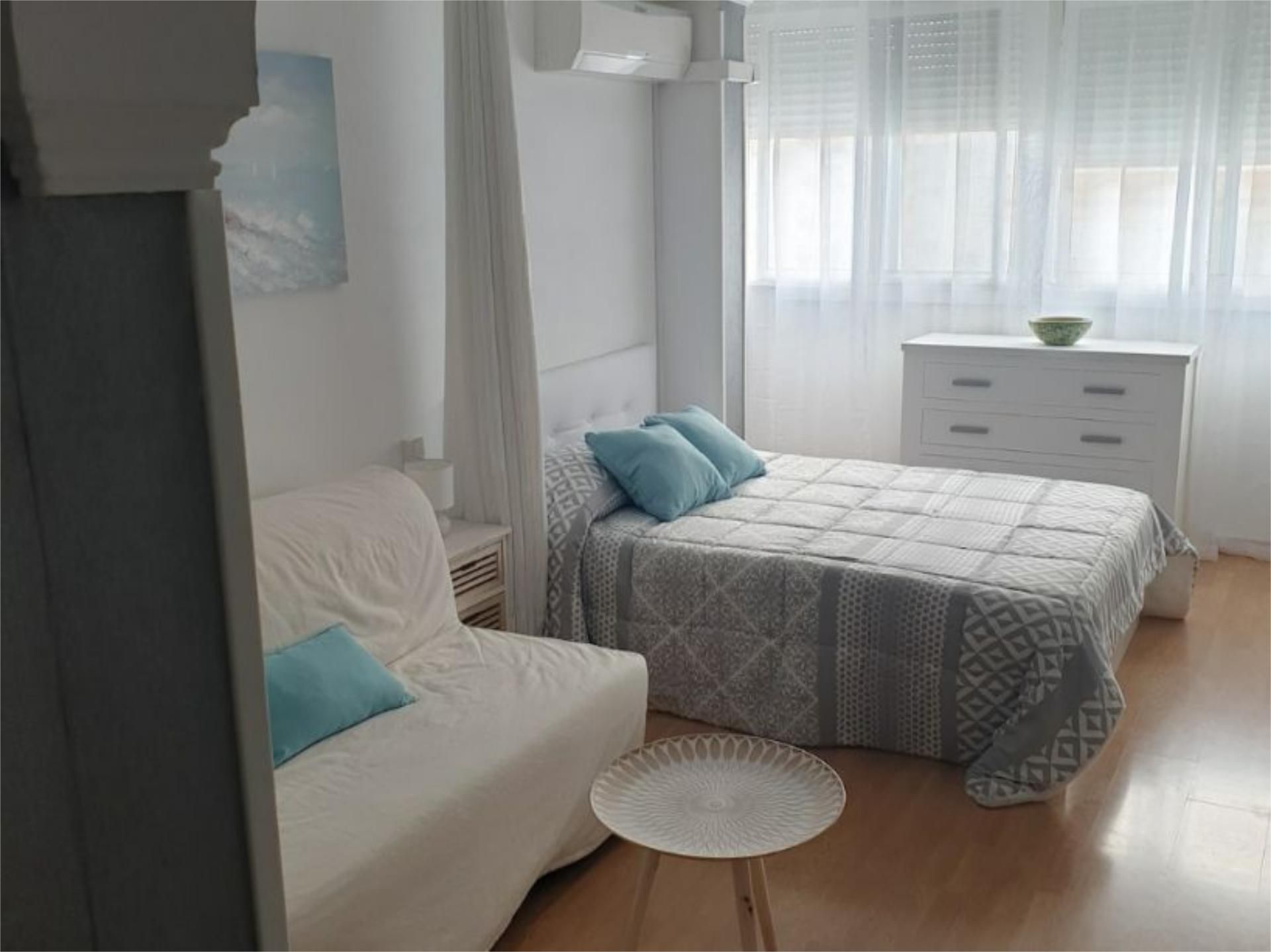 Bedroom of Flat to rent in Vélez-Málaga  with Air Conditioner, Heating and Swimming Pool