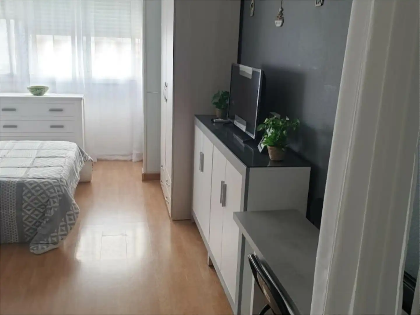 Flat for rent in Avenida Antonio Toré Toré, 54, Poniente - Faro Bedroom of Flat for rent in Vélez-Málaga with Air Conditioner, Heating and Swimming Pool