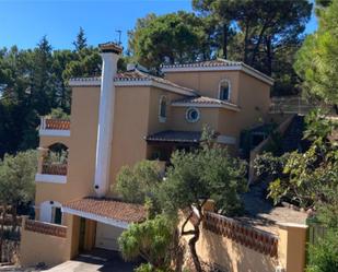 Exterior view of House or chalet for sale in Estepona  with Air Conditioner, Heating and Private garden