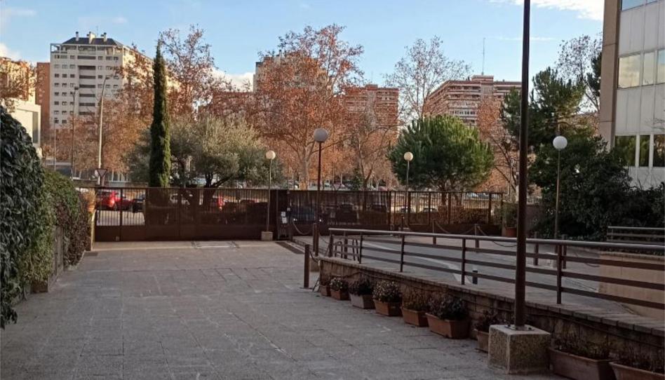 Photo 1 of Garage to rent in Calle de Santiago de Compostela, 92, Peñagrande, Madrid