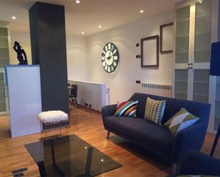 Living room of Duplex to rent in  Barcelona Capital  with Air Conditioner, Heating and Parquet flooring