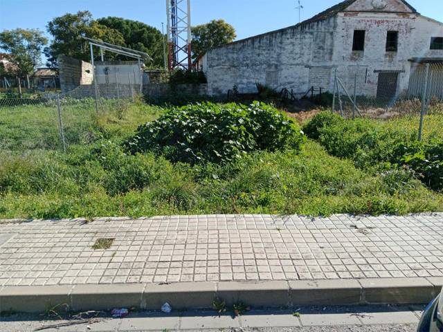Terreno en Venta en Avenida de La Constitución, 78 en Brenes