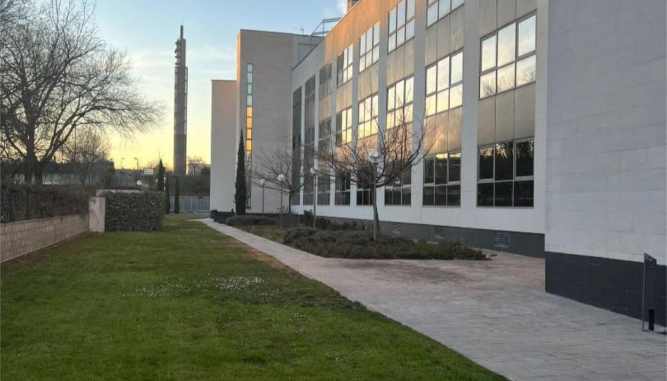 Foto 1 de Oficina de lloguer a Calle de la Calera, 3, Zona Industrial, Madrid