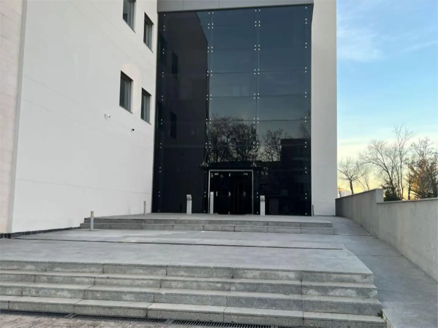 Büro zur Miete in Calle de la Calera, 3, Zona Industrial Außenansicht von Büro zur Miete in Tres Cantos