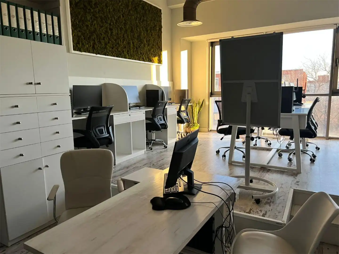 Büro zur Miete in Calle de la Calera, 3, Zona Industrial Büro zur Miete in Tres Cantos