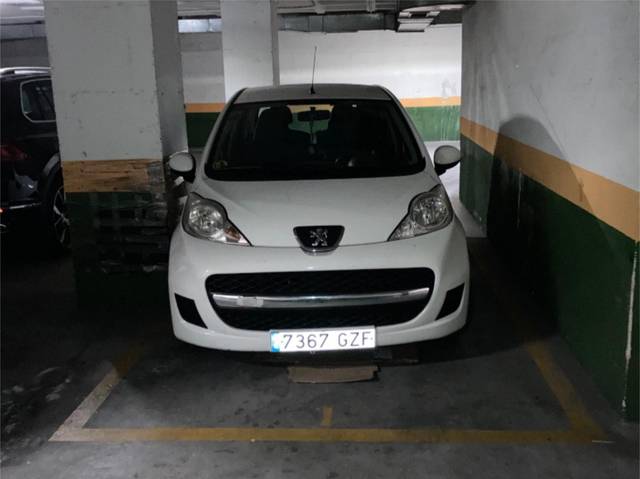 Garaje en Alquiler en Calle de Emilio Muñoz, 7 en Simancas