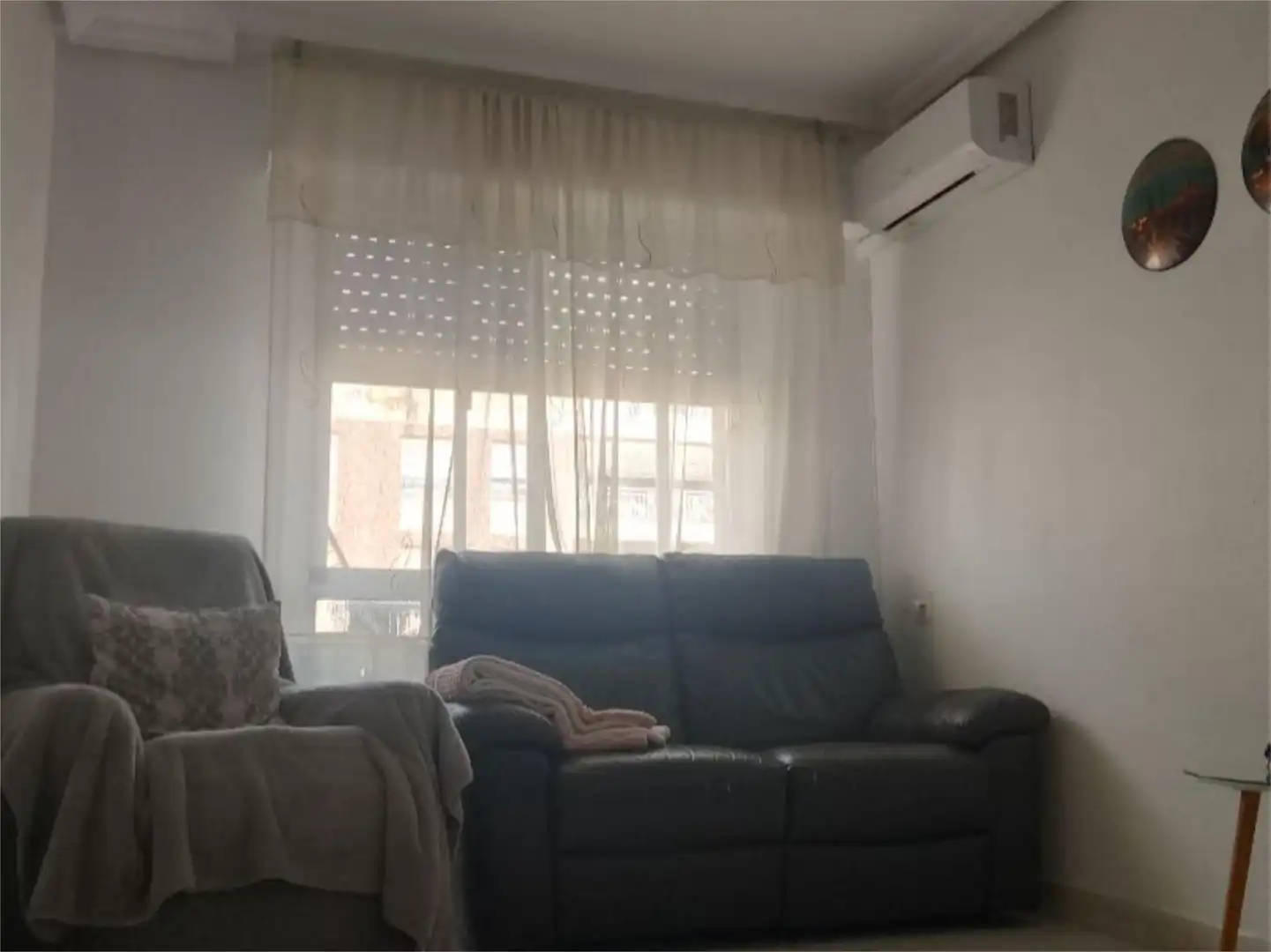 Flat for sale in Avinguda d'Alcoi, 76, Campello pueblo Living room of Flat for sale in El Campello with Air Conditioner and Balcony