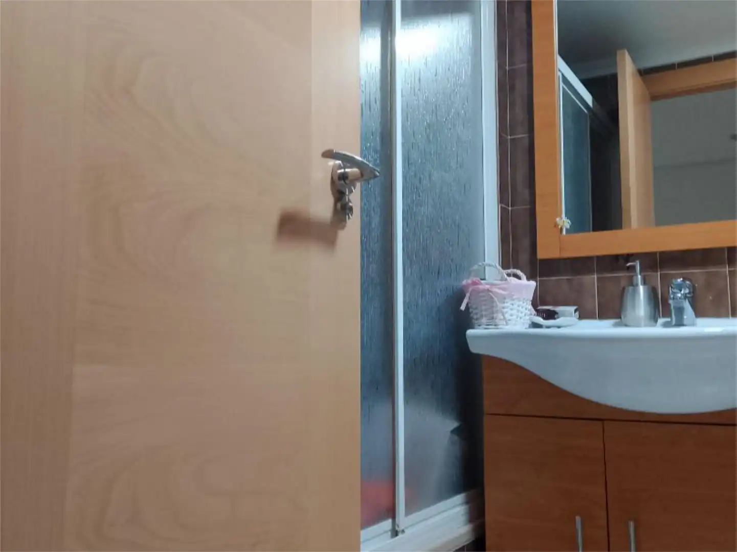 Flat for sale in Avinguda d'Alcoi, 76, Campello pueblo Bathroom of Flat for sale in El Campello with Air Conditioner and Balcony