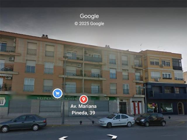 Garaje en Venta en Avenida Mariana Pineda, 39 en Guadix