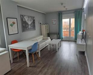 Sala d'estar de Apartament en venda en Villamayor amb Calefacció, Jardí privat i Terrassa