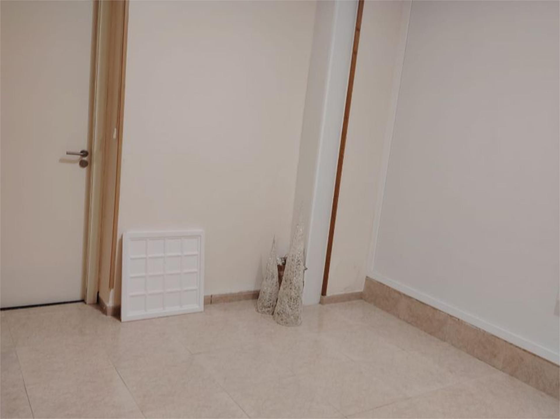 Bedroom of Office to rent in La Canonja