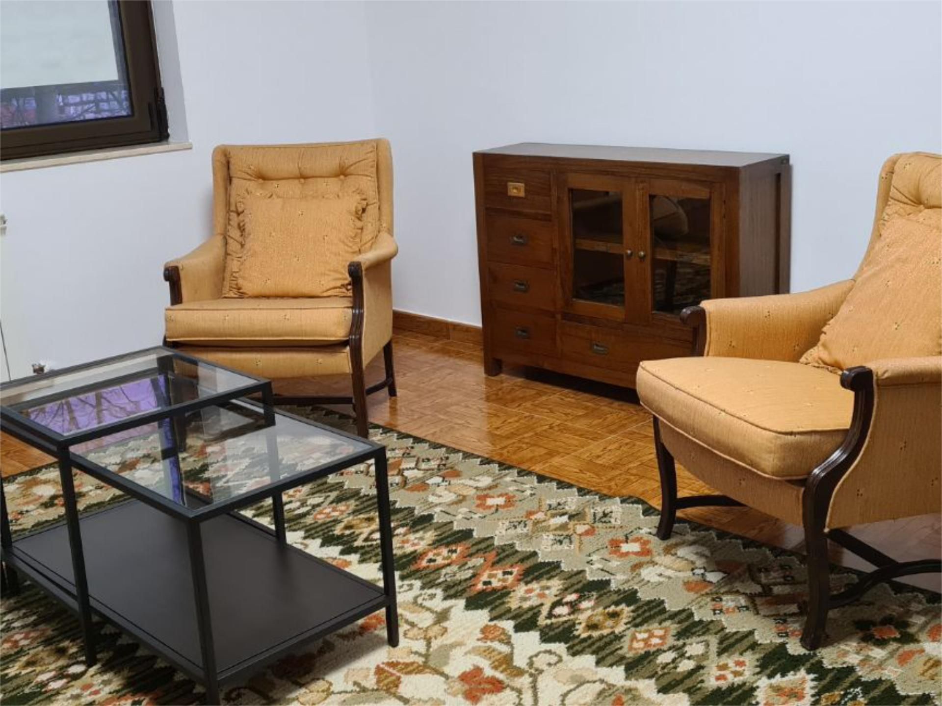 Sala d'estar de Pis de lloguer en Ribera de Arriba amb Calefacció, Traster i Moblat