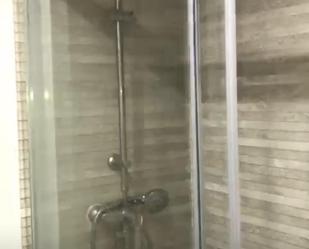 Bathroom of Flat to rent in Pineda de Mar  with Heating and Washing machine