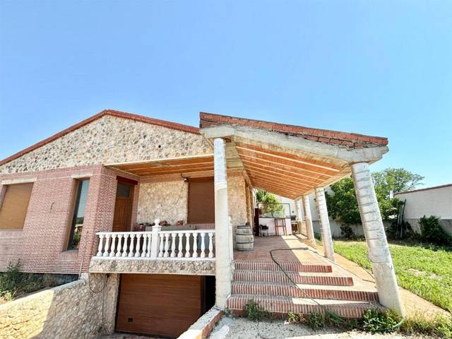 Casa-chalet en Venta en Calle Arrabal, 55 en La Overuela