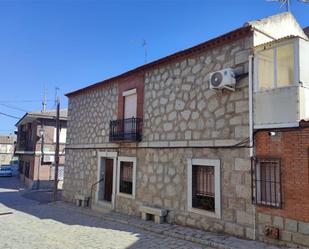 Vista exterior de Casa adosada en venda en Las Ventas Con Peña Aguilera amb Aire condicionat, Calefacció i Moblat