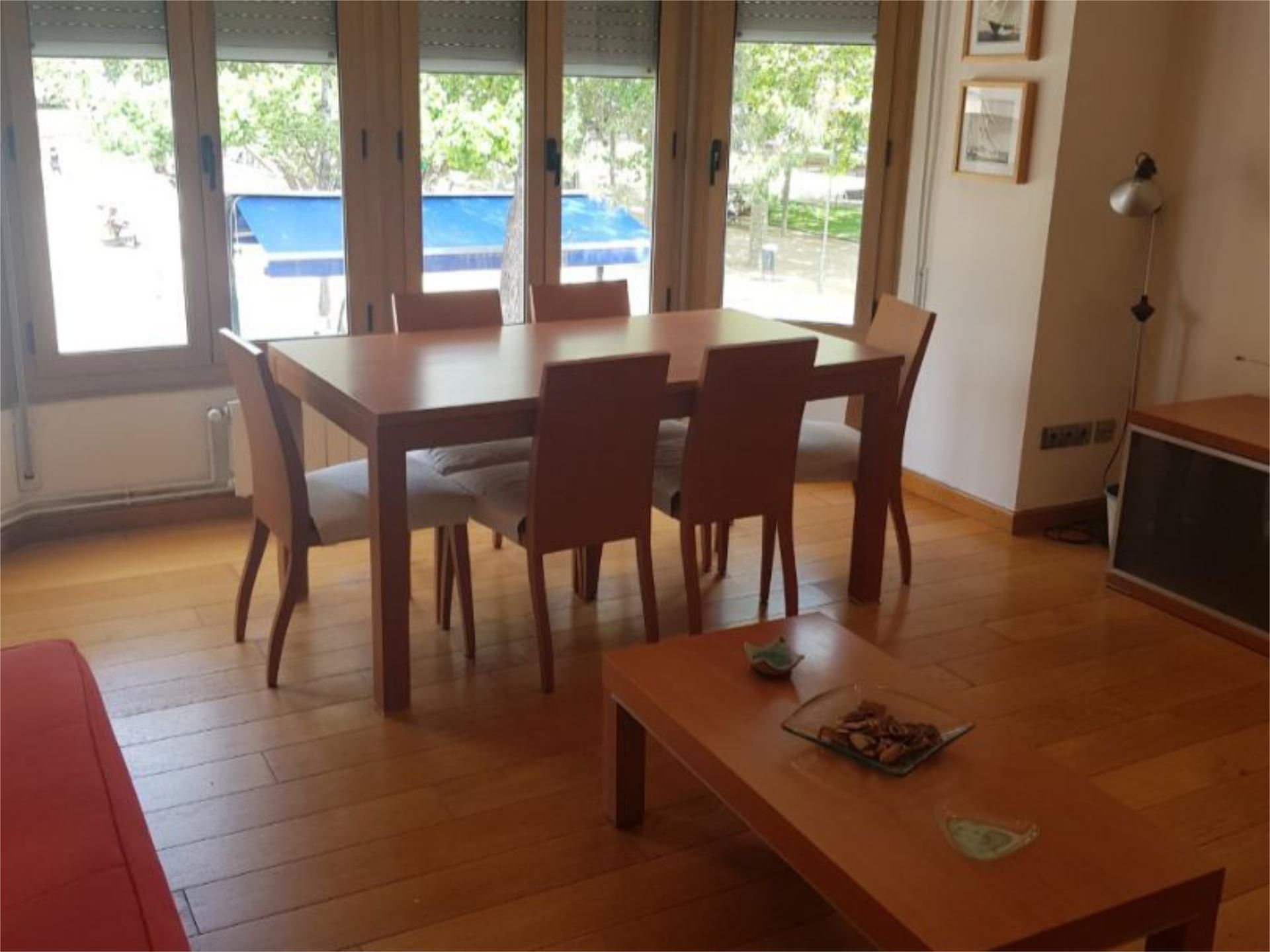 Local de lloguer a Carrer d'Amàlia Soler, 97, Poble Nou Menjador de Local de lloguer en Vilafranca del Penedès amb Calefacció, Parquet i Moblat