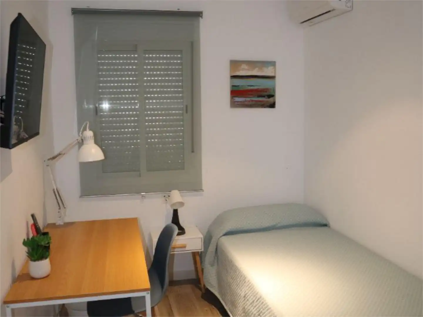 Room in Calle Coimbra, 38, El Cerro