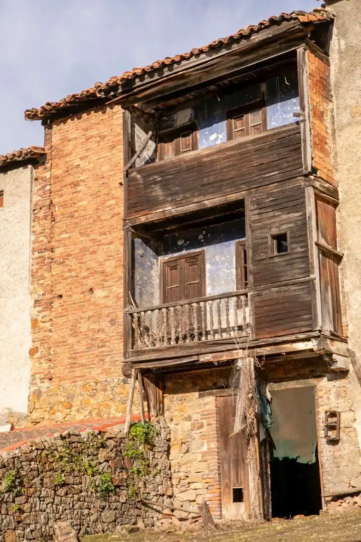 Vista exterior de Casa adosada en venta en Laviana