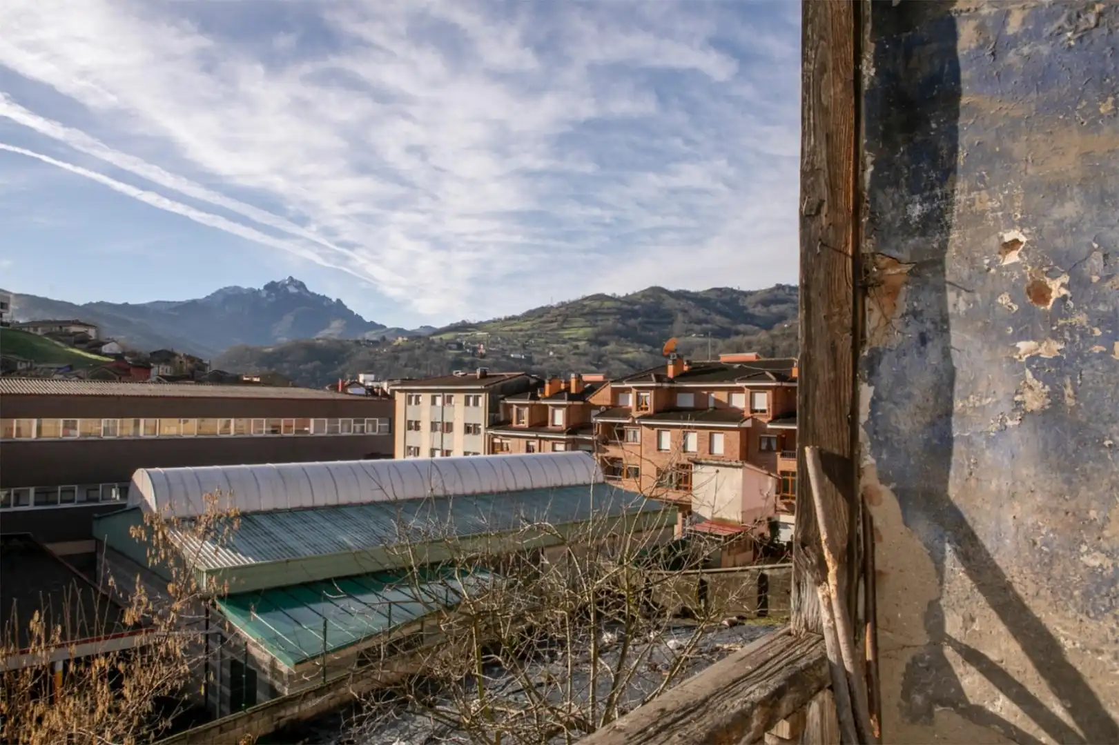 Vista exterior de Casa adosada en venta en Laviana