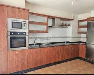 Kitchen of Single-family semi-detached to rent in Cangas 