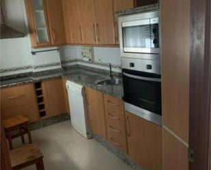 Kitchen of Flat to rent in  Sevilla Capital  with Heating and Furnished