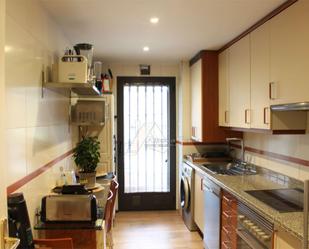 Kitchen of Flat to rent in Pozuelo de Alarcón  with Air Conditioner, Heating and Private garden