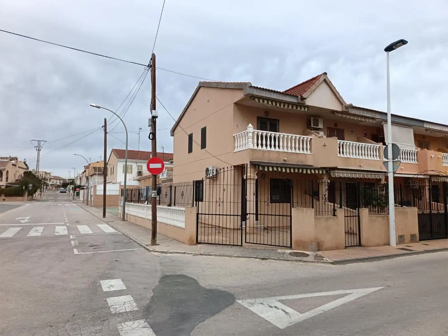 Vista exterior de Casa o chalet en venta en San Pedro del Pinatar con Jardín privado, Terraza y Amueblado