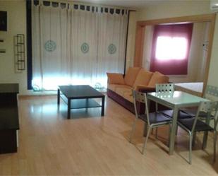 Sala d'estar de Apartament de lloguer en Fuenlabrada amb Calefacció, Jardí privat i Traster