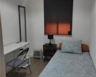 Bedroom of Flat to share in Badajoz Capital  with Heating