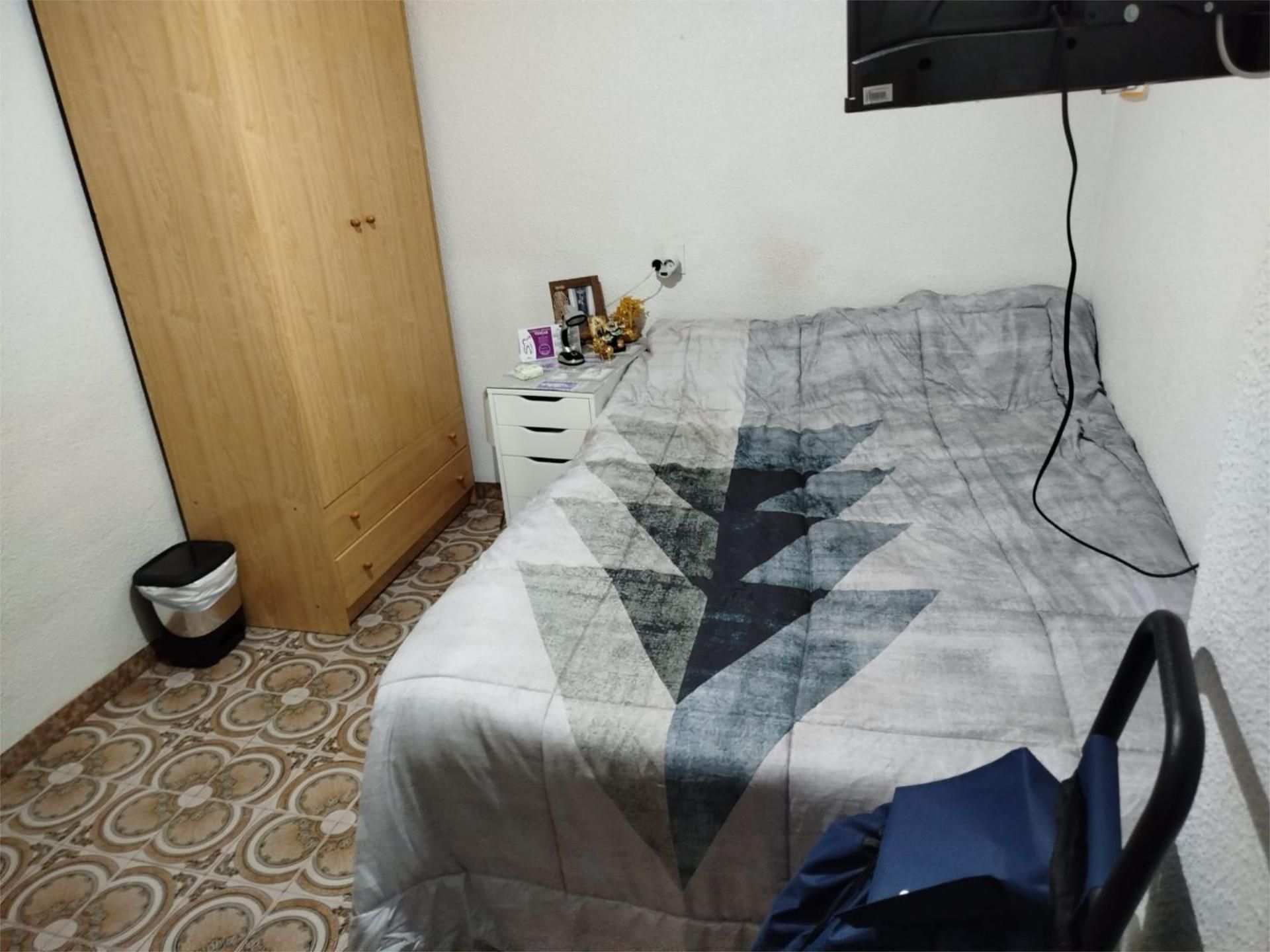 Dormitori de Pis en venda en Elche / Elx amb Moblat, Balcó i Videoporter