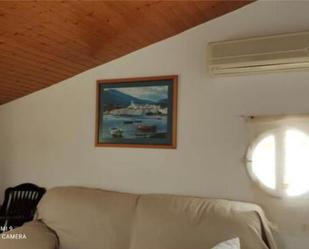 Living room of Single-family semi-detached for sale in  Jaén Capital  with Private garden, Terrace and Swimming Pool