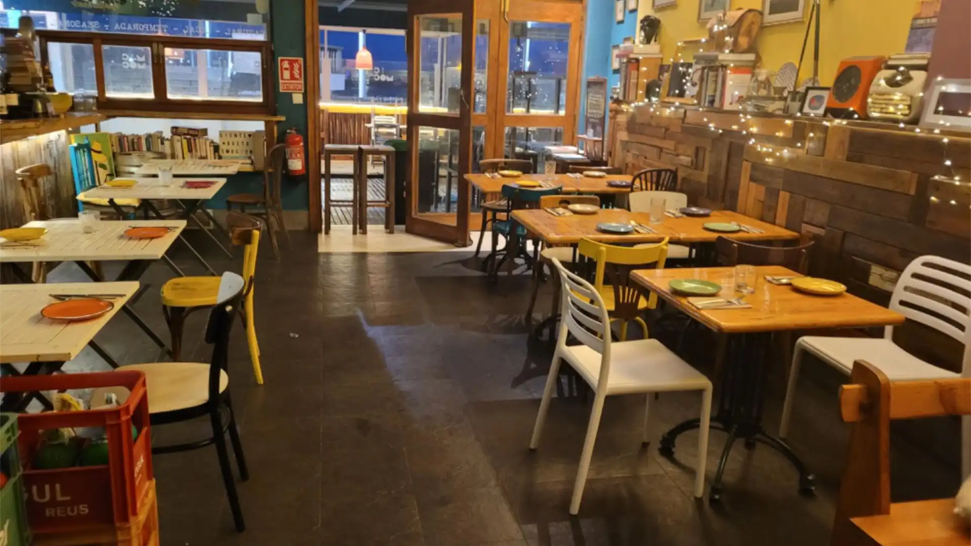 Local en traspaso en Tarifa con Aire acondicionado, Calefacción y Amueblado