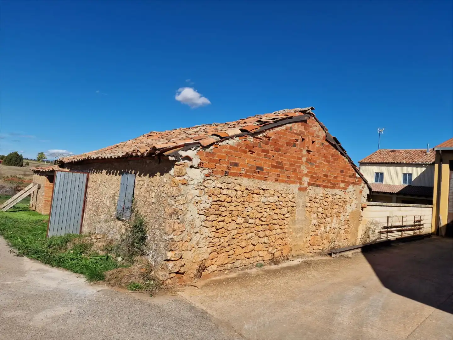 Exterior view of Detached homes for sale in Rioseco de Soria