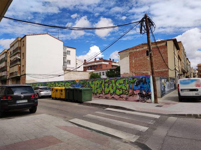 Terreno en Venta en Calle Agustina de Aragón, 2 en Santa Catalina - Ferial