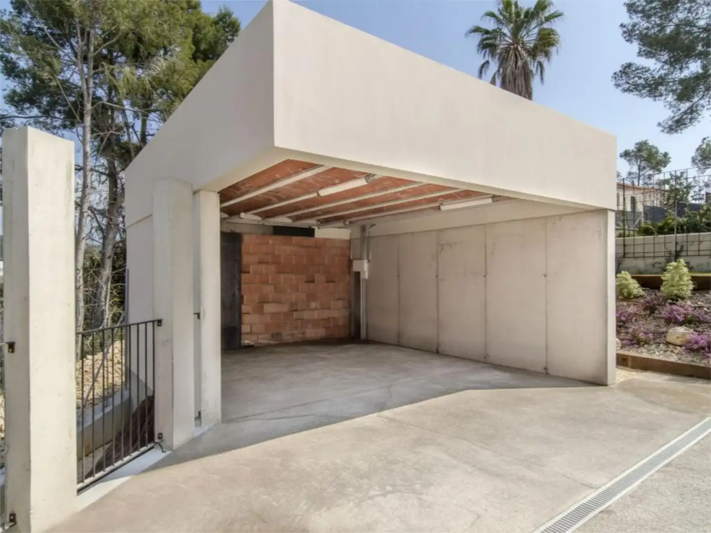 Houses for sale in Carrer Llobregat, 5, Mas Alba Exterior view of Houses for sale in Sant Pere de Ribes with Air Conditioner, Heating and Private garden