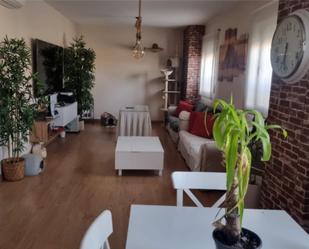 Living room of Flat to rent in  Sevilla Capital  with Air Conditioner, Heating and Furnished