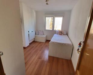 Bedroom of Flat to share in Polop  with Parquet flooring, Terrace and Furnished